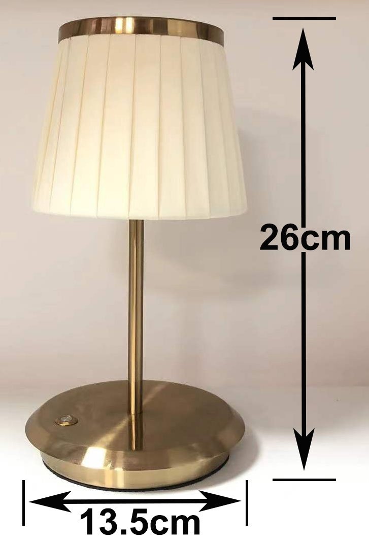 20ad630d-771f-4cd0-86c5-078ab3513d37.jpeg Lampe de Table Dorée à Abat-Jour Plissé Beige