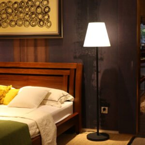 Élégant lampadaire LED minimaliste