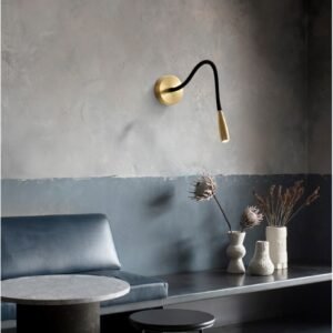 Applique Murale Élégante en Cuivre