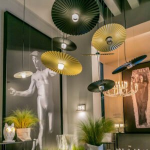 Suspension Nordique à Disques Plissés en Métal