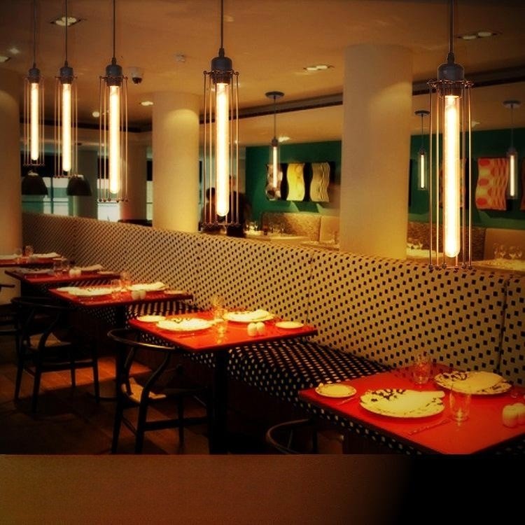 Suspension Industrielle Élégante en Cuivre à Abat-Jours Cages